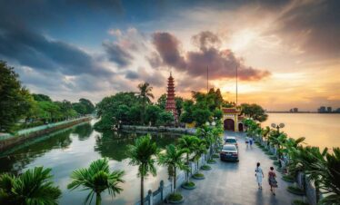 COMBINE VIETNAM AND COMBODIA TOUR